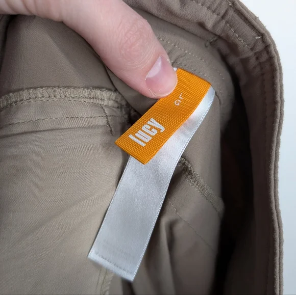 Lucy Women's Light Tan Athletic Casual Khaki Outdoor Hiking Shorts Size Large - Picture 2 of 14